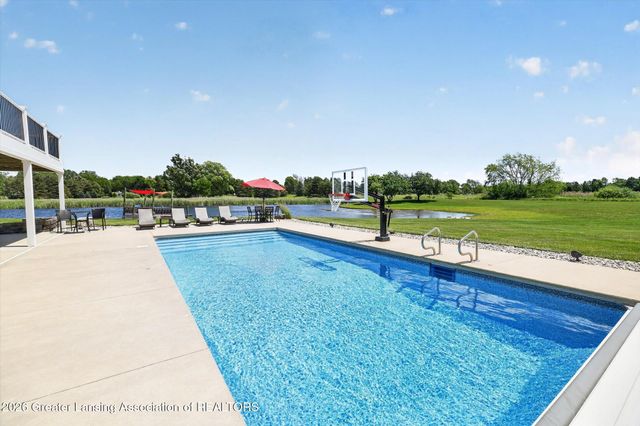 5384 Van Atta Road, Haslett, MI 48840