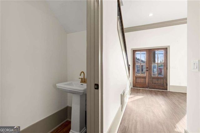 31 Pinson Street, Newnan, GA 30263