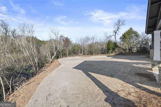 31 Pinson Street, Newnan, GA 30263