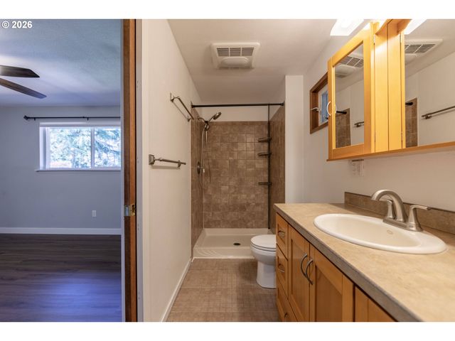 3416 Nw 126TH St, Vancouver, WA 98685