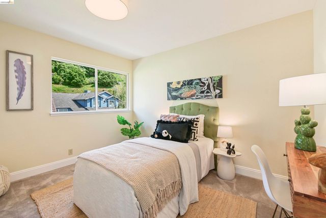 4303 Chamberlin Ct, Oakland, CA 94619