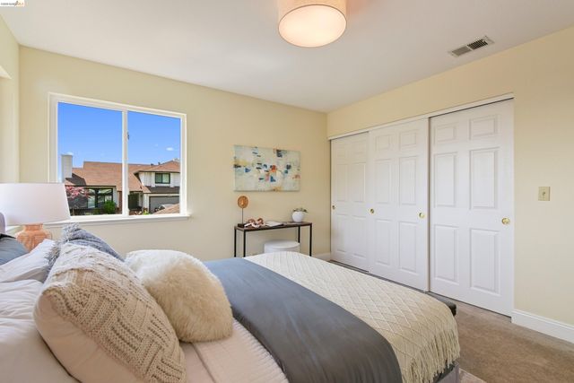 4303 Chamberlin Ct, Oakland, CA 94619