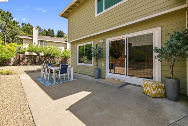 4303 Chamberlin Ct, Oakland, CA 94619