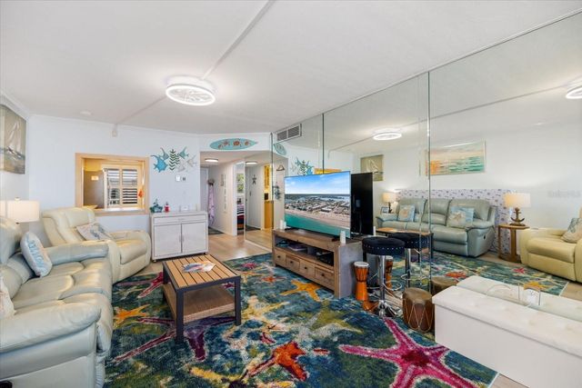 1400 TARPON CENTER DRIVE 204, Venice, FL 34285