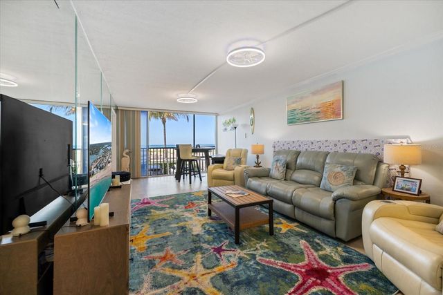 1400 TARPON CENTER DRIVE 204, Venice, FL 34285