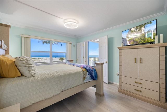 1400 TARPON CENTER DRIVE 204, Venice, FL 34285