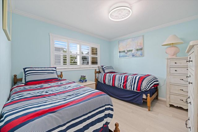 1400 TARPON CENTER DRIVE 204, Venice, FL 34285