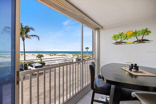 1400 TARPON CENTER DRIVE 204, Venice, FL 34285