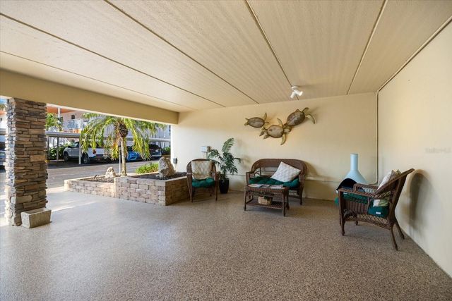 1400 TARPON CENTER DRIVE 204, Venice, FL 34285