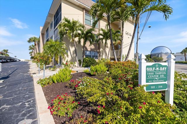 1400 TARPON CENTER DRIVE 204, Venice, FL 34285