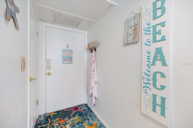 1400 TARPON CENTER DRIVE 204, Venice, FL 34285