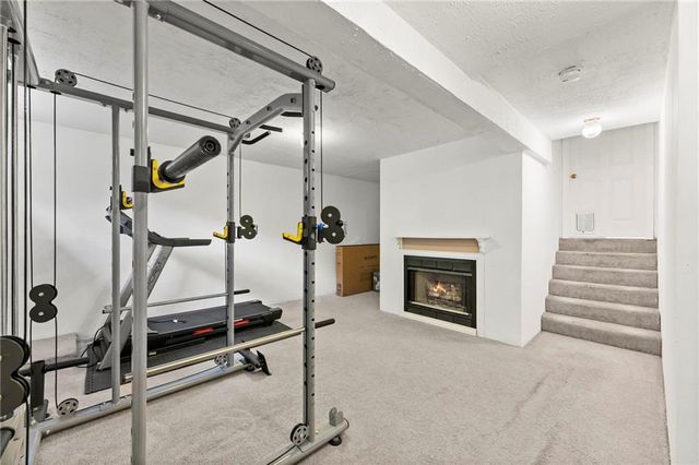 4401 SW Hillside Drive, Lee's Summit, MO 64082