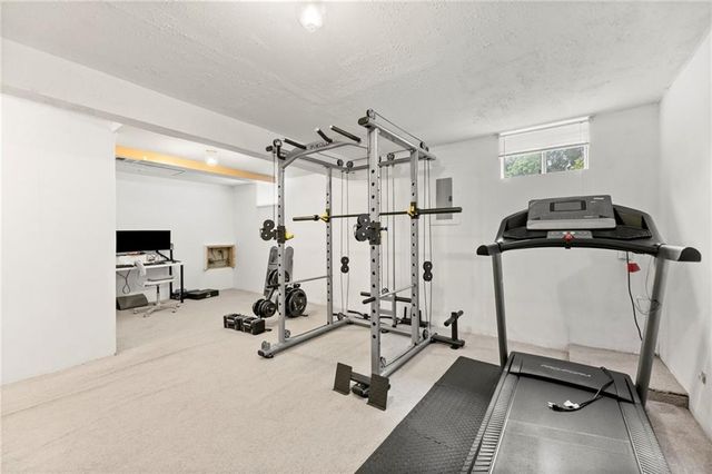 4401 SW Hillside Drive, Lee's Summit, MO 64082