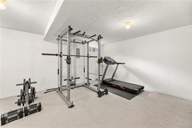 4401 SW Hillside Drive, Lee's Summit, MO 64082