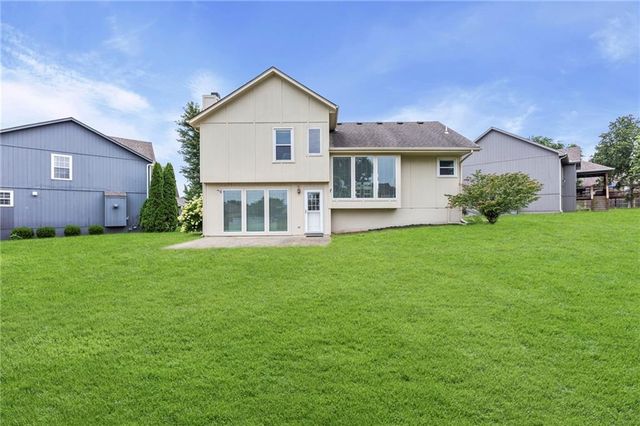 4401 SW Hillside Drive, Lee's Summit, MO 64082