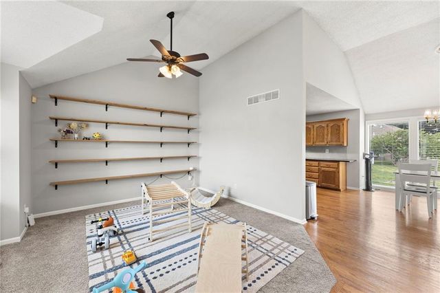 4401 SW Hillside Drive, Lee's Summit, MO 64082