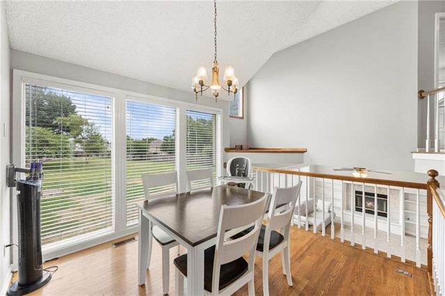 4401 SW Hillside Drive, Lee's Summit, MO 64082