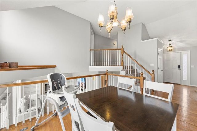 4401 SW Hillside Drive, Lee's Summit, MO 64082