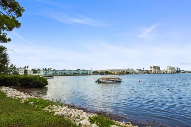 2700 BAYSHORE BOULEVARD 2110, Dunedin, FL 34698