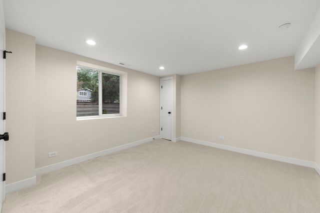285 Hill Avenue 1, Glen Ellyn, IL 60137