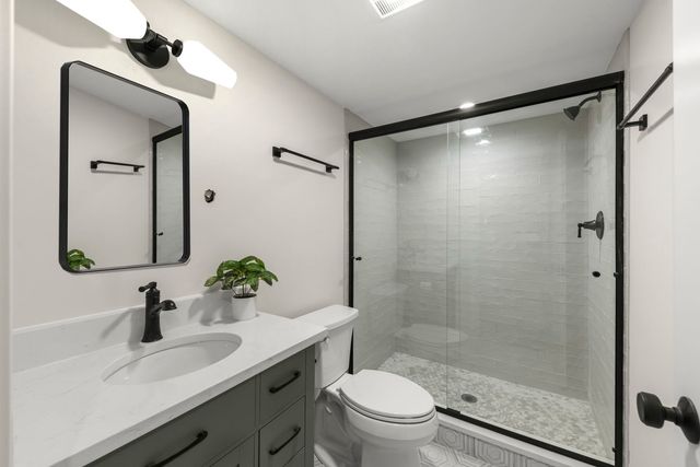 285 Hill Avenue 1, Glen Ellyn, IL 60137