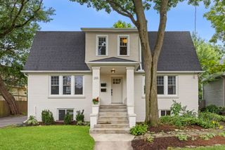285 Hill Avenue 1, Glen Ellyn, IL 60137