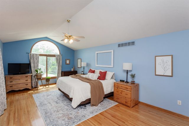 801 N 15th Street, Indianola, IA 50125