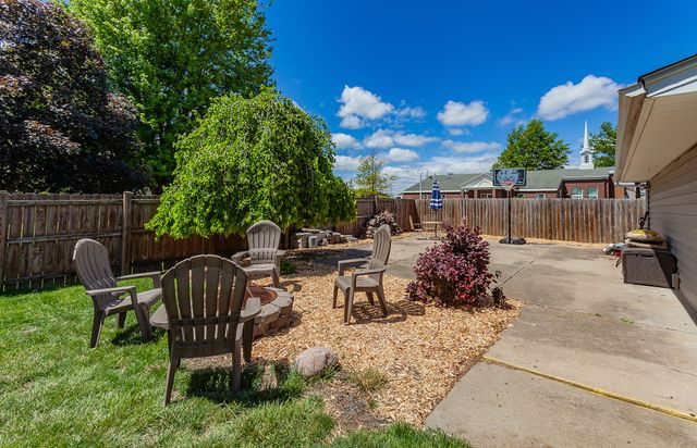 801 N 15th Street, Indianola, IA 50125