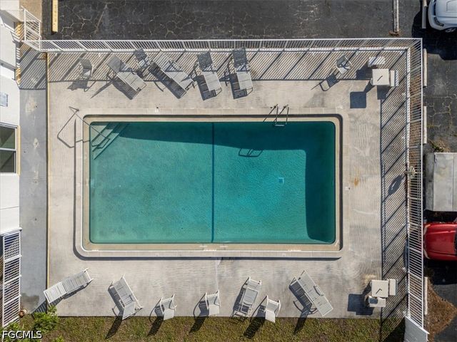 4906 Victoria DR 312, Cape Coral, FL 33904