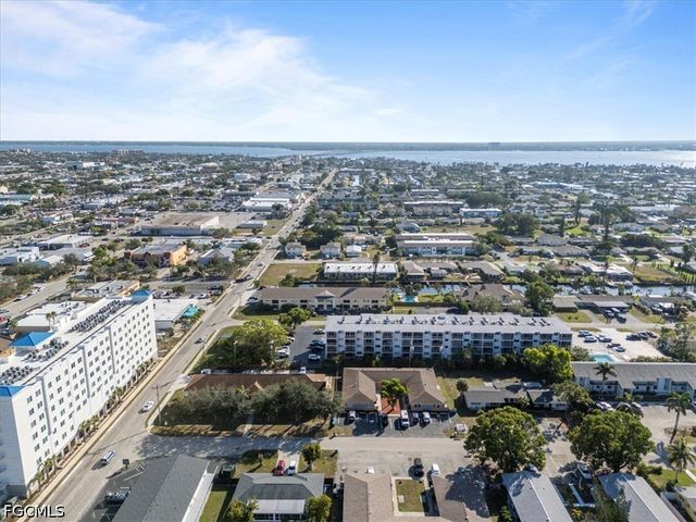 4906 Victoria DR 312, Cape Coral, FL 33904