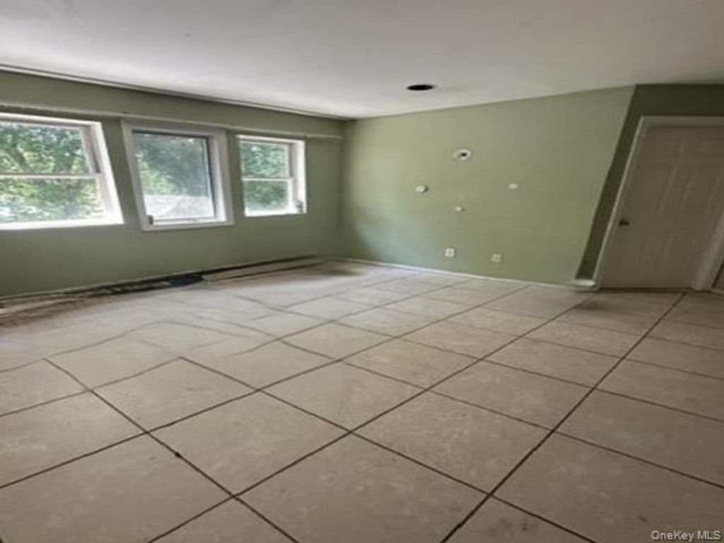 518 Jayne Boulevard, Port Jefferson Station, NY 11776 — photo 5