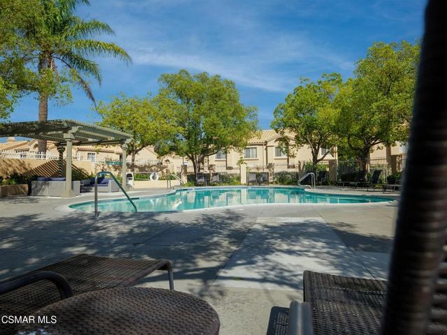 18742 Vista Del Canon A, Newhall, CA 91321