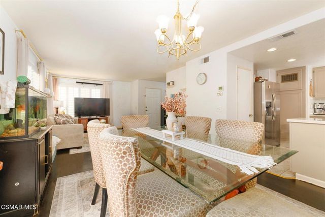 18742 Vista Del Canon A, Newhall, CA 91321