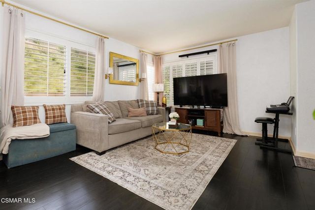 18742 Vista Del Canon A, Newhall, CA 91321