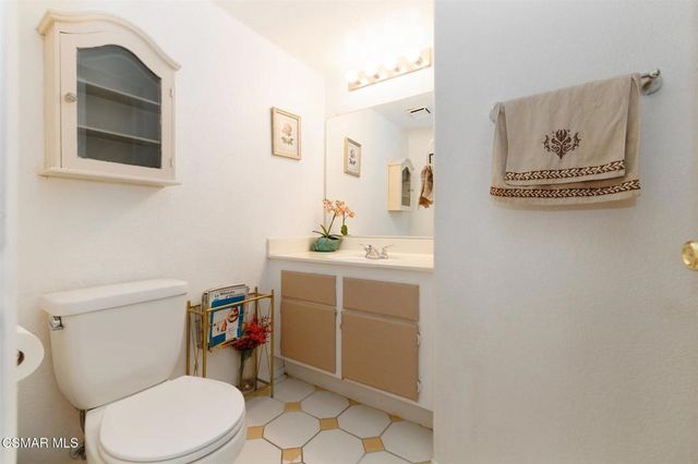 18742 Vista Del Canon A, Newhall, CA 91321