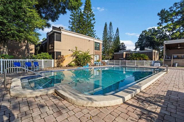 10423 CARROLLBROOK CIRCLE 203, Tampa, FL 33618