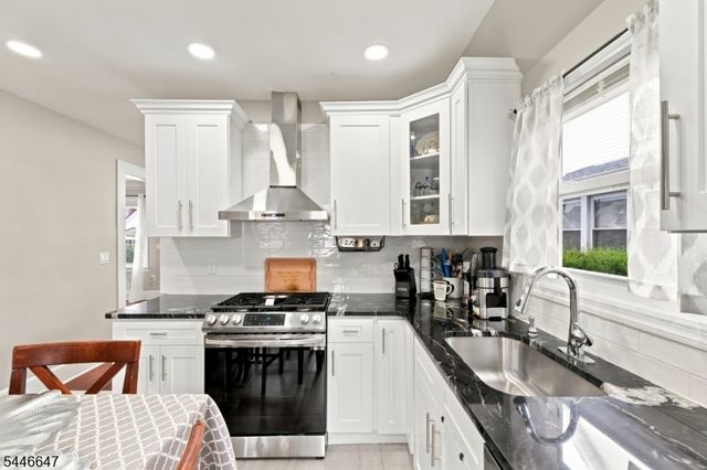 78 Fairmount Ter, East Orange City, NJ 07018