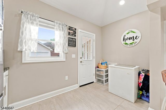 78 Fairmount Ter, East Orange City, NJ 07018