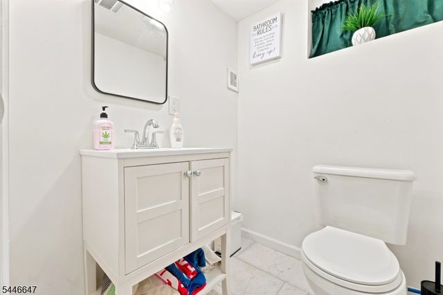 78 Fairmount Ter, East Orange City, NJ 07018