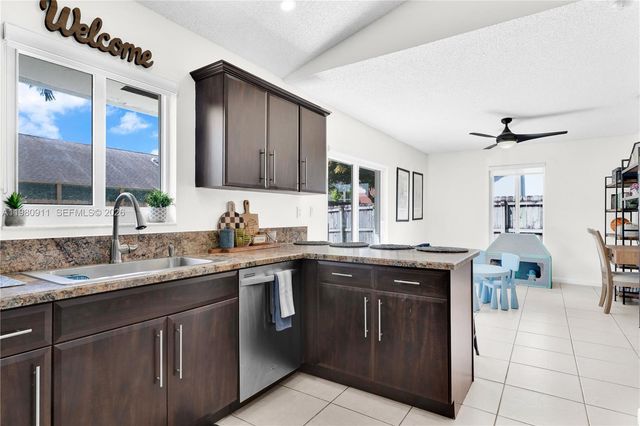 9770 SW 216th Ter, Cutler Bay, FL 33190