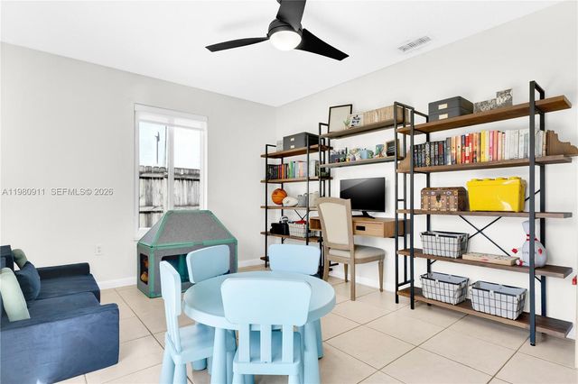 9770 SW 216th Ter, Cutler Bay, FL 33190