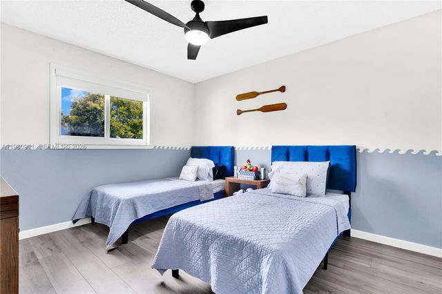 9770 SW 216th Ter, Cutler Bay, FL 33190