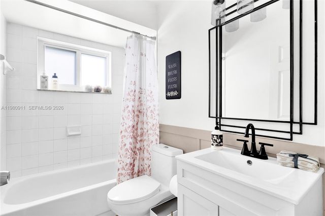 9770 SW 216th Ter, Cutler Bay, FL 33190