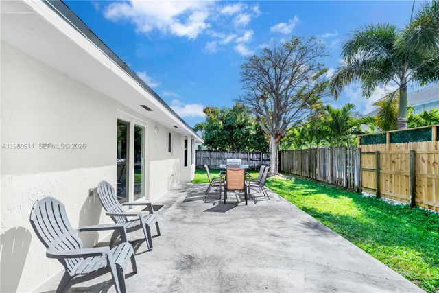 9770 SW 216th Ter, Cutler Bay, FL 33190