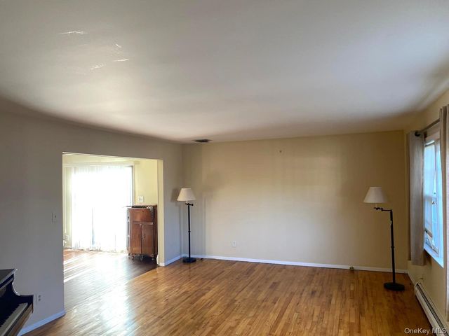 100 Kings Avenue, Atlantic Beach, NY 11509