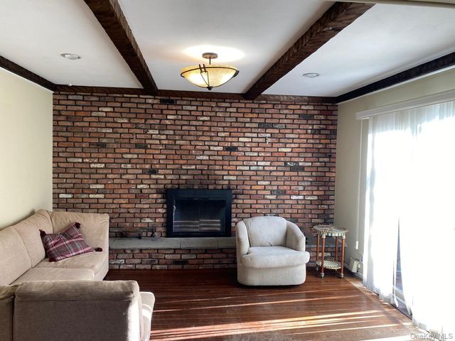 100 Kings Avenue, Atlantic Beach, NY 11509