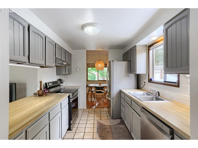 10110 Sw Exmoor Pl, Beaverton, OR 97008