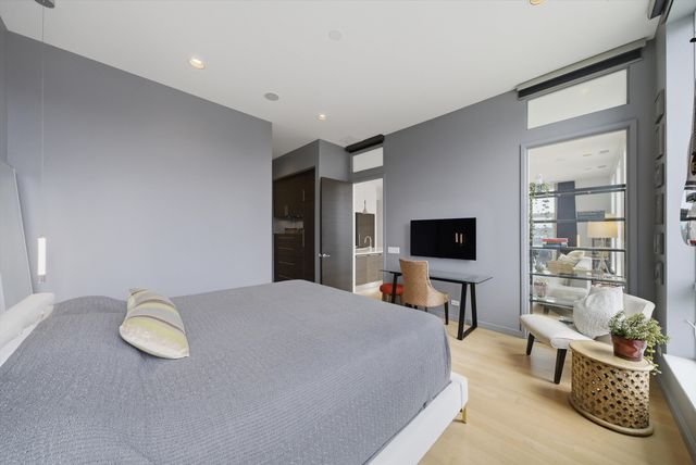 2028 W Division Street 401, Chicago, IL 60622