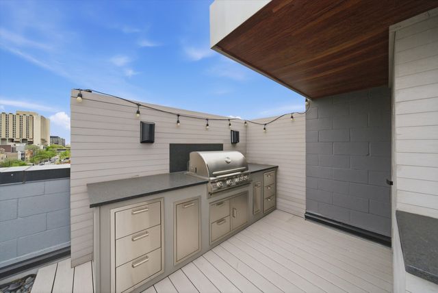 2028 W Division Street 401, Chicago, IL 60622