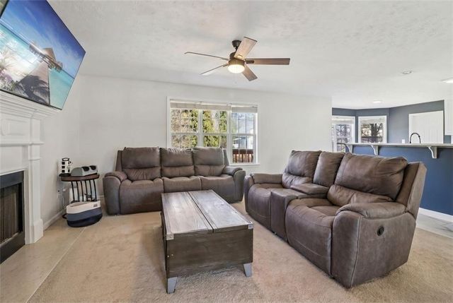 3382 Summit Glen Drive, Loganville, GA 30052